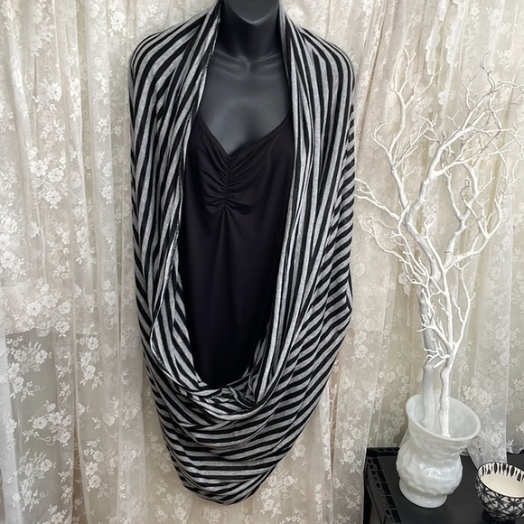 Stripes!!! Black & Grey Large Infinity Scarf Shawl - Picture 3 of 9